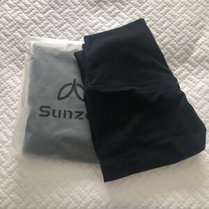 Sunzel Black Leggings
Size medium
25” inseam
